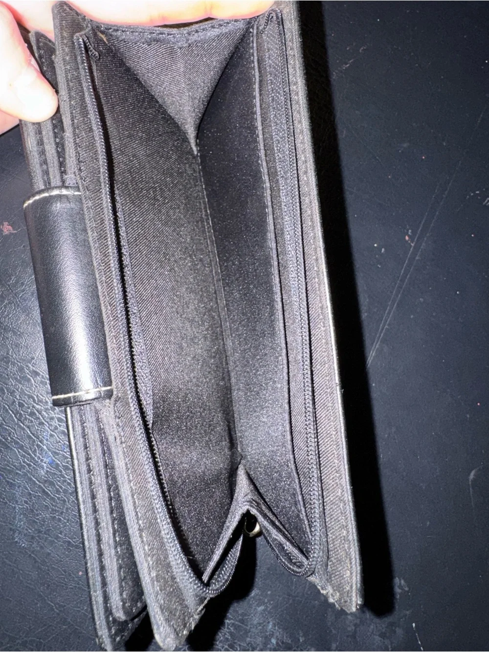 Women's Black Magnetic Wallet